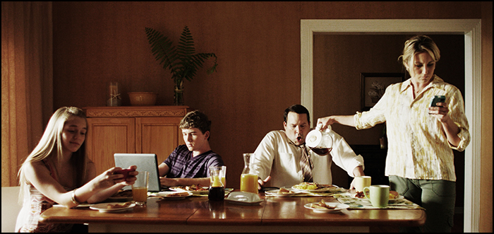 MAMÁS-PAPÁS-Y-PANTALLAS-Magazine-INED21